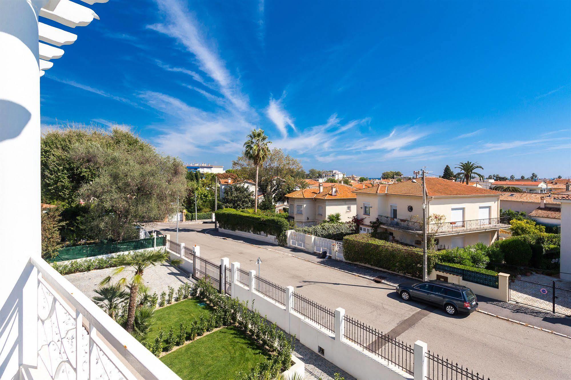 Velvet Villeneuve-Loubet